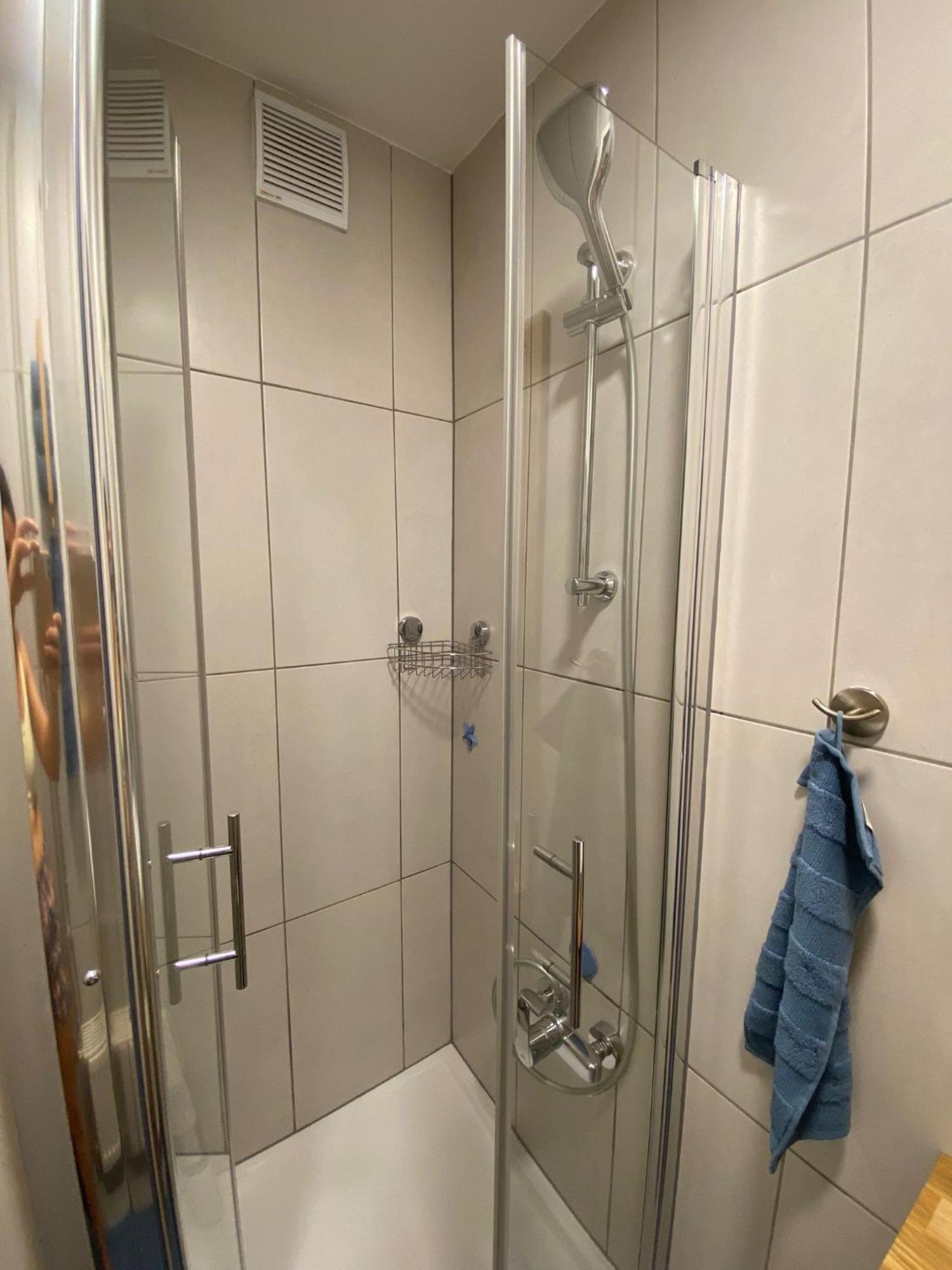 Moderne Wohnung Mit 2 Balkonen, Self Check-In, Parking Graz Extérieur photo