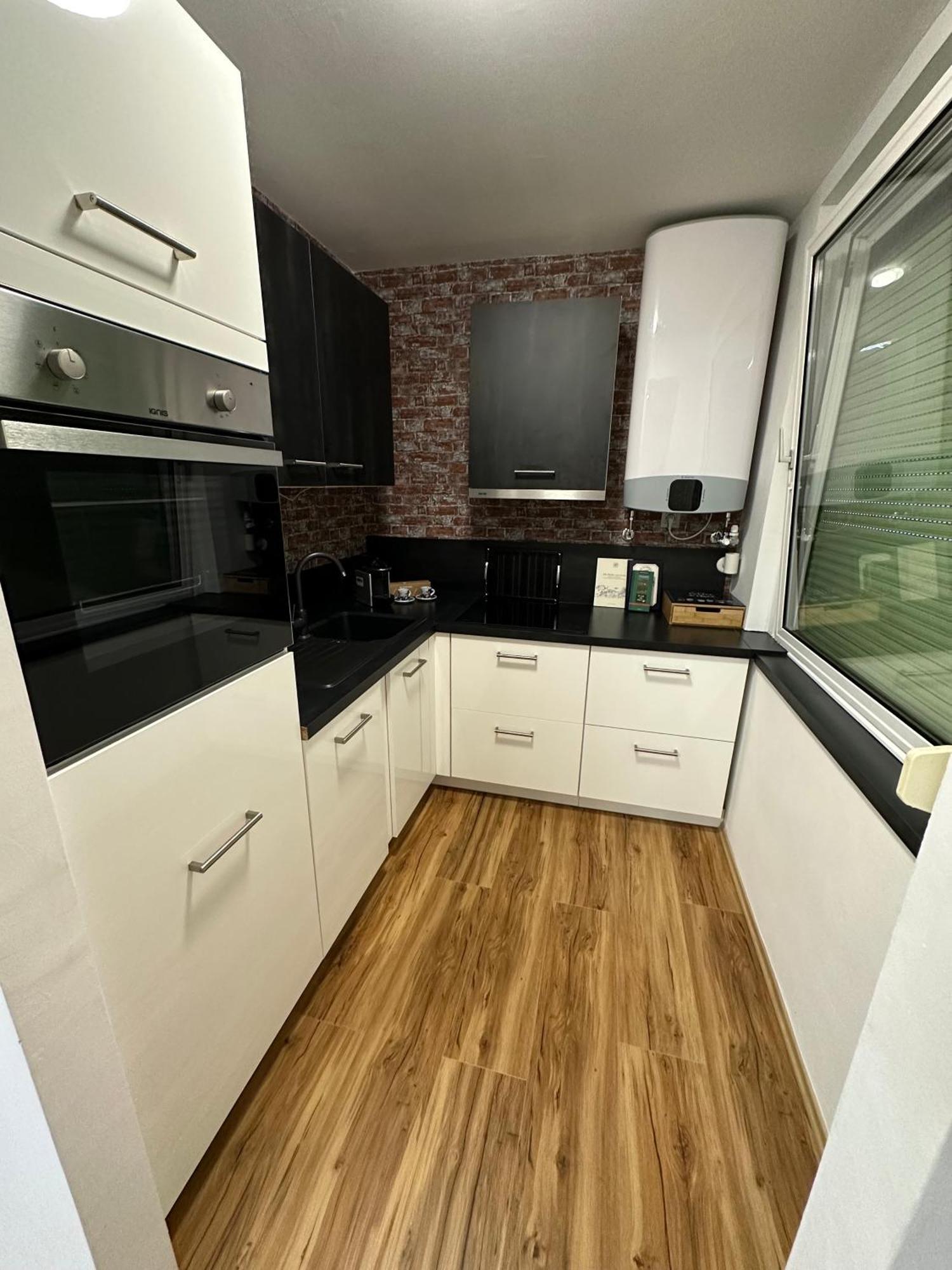 Moderne Wohnung Mit 2 Balkonen, Self Check-In, Parking Graz Extérieur photo
